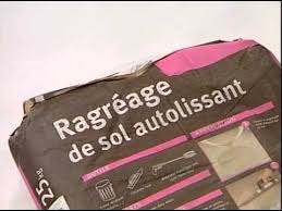 Autolissant Sol En Beton Renovez Totalement Un Sol En Beton Video D Application Youtube Ragreage Sol Plancher Beton Sol Beton