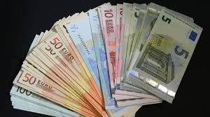Die Eu Kommission Sucht Nach Moglichkeiten Terro Die Eukommission Moglichkeiten Nach Riqueza Sucht Terro Fake Money Money Cash Canadian Money
