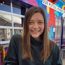 Julie Didomenico's Instagram, Twitter & Facebook