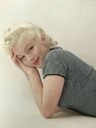 Marilyn Trestle Sitting Photo By Milton Greene 1955 Marilyn Monroe Marilyn Monroe Photos Marilyn Monroe Art