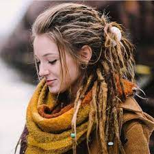 Rastali Sac Modelleri 2021 Kadinev Com Sac Sac Guzelligi Half Dreads