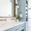 Traditional blue bathroom ideas traditional bathroom design may feature a classic pedestal sink or a wide granite countertop. Https Encrypted Tbn0 Gstatic Com Images Q Tbn And9gcqop6m4s4bgsevrd6rsg4zfrnuldufaniypf5216xfoxayvemfr Usqp Cau
