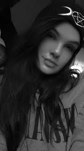 Donna Boorman's Instagram, Twitter & Facebook