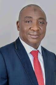 Salif Keïta Traoré known as Keita, was a Malian 🇲🇱 footballer who played  as a striker. He was also the first person to receive the African  Footballer of the Year award in