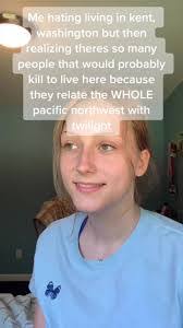 Melody Kent's Instagram, Twitter & Facebook