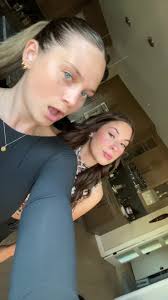 Lily Ballard (@lball23)