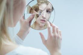 Schizo ( division , scission ) et phrenos ( esprit ). Definition De La Schizophrenie Qu Est Ce Qu Un Schizophrene