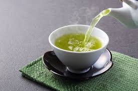 Teh hijau adalah minuman yang sarat minum 2 sampai 3 cangkir teh hijau sepanjang hari sudah cukup untuk menambah berat badan. Benarkah Green Tea Dapat Membakar Lemak Hello Sehat