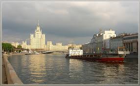 Часовой пояс в городе москва, россия определен как utc+03:00, так что на данный момент текущее время в городе. Kakoe Vremya Goda Luchshe Vsego Podhodit Dlya Posesheniya Moskvy Msmap Ru