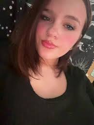 Ella Geist's Instagram, Twitter & Facebook