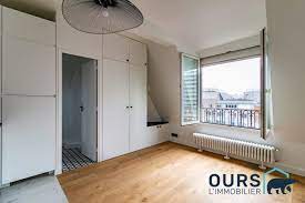 Maybe you would like to learn more about one of these? Un Beau Studio A Paris 10eme Au Dernier Etage Avec Ascenseur A 2 Pas Des Metros