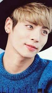 What year was this SHINee performance?