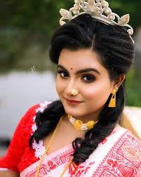 BRIDDHI LOOK || . . . . . FACE : @ocean__of__love__008 MAKE UP : SOMA SEN  HAIR : SUSHMITA BERA PHOTOGRAPHY : @photographer_santu_ . . . . #briddhi  #briddhilook #bride #bridemakeover #bridemakeuplook #photography  #photoshoot . . . . @bridal__qn