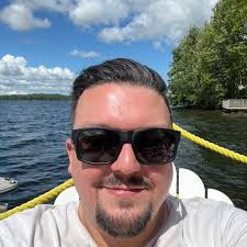 2017: build the wall 2025: paint the wall