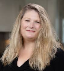 Lana Clifton's Instagram, Twitter & Facebook