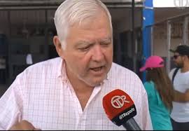 Mario: A Martinelli "lo tratan como a un perro"; Marta realiza recorrido