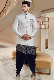 Get the best designer sherwani, jodhpuri suit, kurtas, indo western, pathani, tuxedo suits, shirts, jackets & etc. Best Wedding Dresses For Men In India Shaadi Baraati