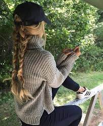 15 cute hairstyles that work with a beanie. 15 Baseball Hat Hairstyle Ideas For Long Hair Styleoholic