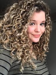 V05 Clarifying Shampoo Is Only 1 And Has Brought My Hair Back From The Brink If Y In 2020 Blonde Highlights Curly Hair Highlights Curly Hair Natural Curls Hairstyles
