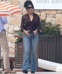 The lionsgate's film starring ryan reynolds, samuel l. Salma Hayek Puffs On A Cigarette And Clutches A Gun Daily Mail Online