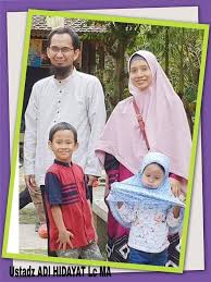 Ustadz adi hidayat, lc, ma. Ustadz Adi Hidayat Dan Natal Icillegal