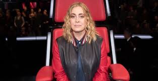 Gisteravond namen de coaches zoals gebruikelijk weer plaats in hun rode stoel tijdens de tweede liveshow van the voice of holland. 7x De Snoeiharde Commentaren Van Anouk In The Voice Of Holland