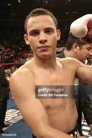 1,761 Julio César Chavez Photos & High Res Pictures