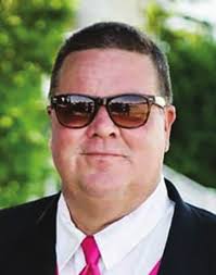 Stone takes a bow in Middlebury