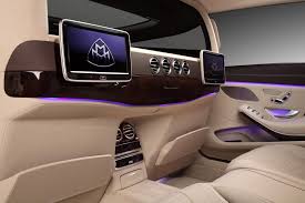 Mb Maybach Back Seats With Partition Maybach Luxury Car Interior Mercedes Benz Cars