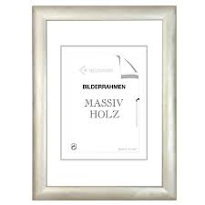 38,54 € kostenloser versand weitere größen/farben nielsen holz bilderrahmen quadrum, 50x70 cm, ahorn 70,85 € kostenloser versand weitere farben bilderrahmen antik aus massivholz 50 x 70 cm, gold 57. Holzrahmen Phonix Silber Matt 25mm Breiter Silberner Wechselrahmen