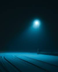 Here's an ad I recently shot for @drinkbubblr! It was so fun to make this  vision come to life and I appreciate the team at Bubbl'r trusting us with  this project. Director/Cinematographer: @