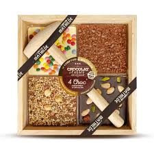 Chocolat A Casser Pour Les Gourmands A Decouvrir Sur Le Site Et Au Magasin Terre Du Pres Homemade Chocolate Bars Handmade Chocolates Chocolate Stores