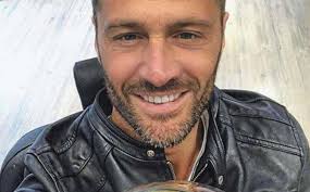 Scopri le ultimissime news su filippo bisciglia sul sito caffeinamagazine.it. Chi E Filippo Bisciglia Moglie Figli E La Malattia Di Cui Ha Sofferto