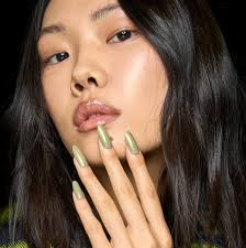 15 Best UV Lights for Nails, Tested & Reviewed for 2024