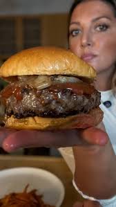 Smash Burger Recipe: Classic American Summer Eats