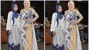 Temukan ragam ❤️ model baju gamis modern terbaru cantik dan modis disini, klik disini ya ! Gelar Show Tunggal Aneka Kreasi Sasirangan Mina Risa Tampilkan Semua Karyanya Banjarmasin Post