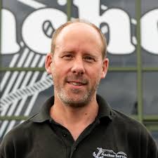 The people behind the "UK Van Dealer of the Year"