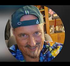 This man saying this to me as if his isn't the face of a man waiting for a  woman to turn her back