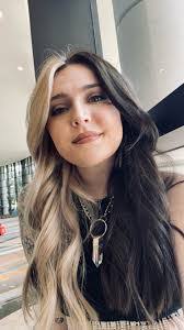 Mandy Hankison's Instagram, Twitter & Facebook