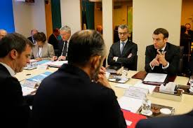Jean castex les présentera jeudi aux parlementaires, avec une déclaration suivie d'un vote. Coronavirus Conseil De Defense Et Conseil Des Ministres Exceptionnels Ce Samedi