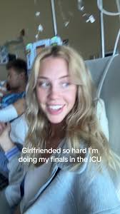 Sara (@zendayasbae4eva)