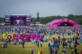 Book tickets, hotels & airbnbs near the venue, and everything you need pinkpop festival 2021 was postponed to 2022 due to the coronavirus outbreak. Nothing But Thieves Naar Pinkpop 2022 De Limburger Mobile