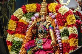 சித்திரை திருவிழாவில் உச்சி முதல் பாதம் வரை ஒளிர்ந்த மதுரை மீனாட்சி;  வியக்கவைத்த ஆபரணங்கள்! - ஜே.வி.பி நியூஸ்