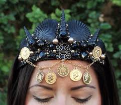 Black Mermaid Crown Seashell Crown Mermaid Costume Etsy Mermaid Costume Mermaid Halloween Costumes Mermaid Costume Diy