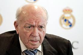 Homenajean a Di Stéfano