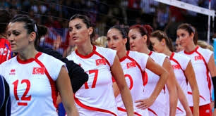 منتخب إيطاليا الوطني لكرة الطائرة للسيدات (بالإيطالية: Ù…Ù†ØªØ®Ø¨ Ø³ÙŠØ¯Ø§Øª ØªØ±ÙƒÙŠØ§ ÙŠÙˆØ§Ø¬Ù‡ Ù†Ø¸ÙŠØ±Ù‡ Ø§Ù„Ø£Ø°Ø±ÙŠ ÙÙŠ Ø§ÙØªØªØ§Ø­ ÙŠÙˆØ±Ùˆ Ø§Ù„Ø·Ø§Ø¦Ø±Ø© ØªØ±Ùƒ Ø¨Ø±Ø³