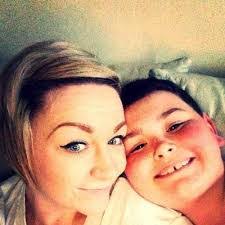 Anna Eady's Instagram, Twitter & Facebook