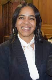 Lisa Struzik's Instagram, Twitter & Facebook