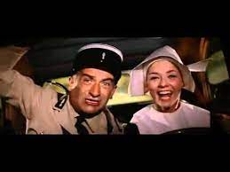 Louis'unheimliche begegnung mit den außerirdischen. Citroen 2 Cv Cinema Le Gendarme De St Tropez 1964 Bing Images Louis De Funes De Funes 2cv Citroen