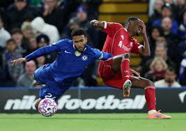 Vanesa Kirby Gloriosa - Contempla su Cuerpo Divino